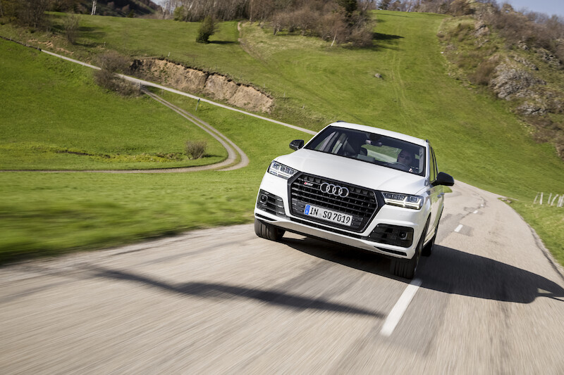 Audi SQ7 - biały Tofana