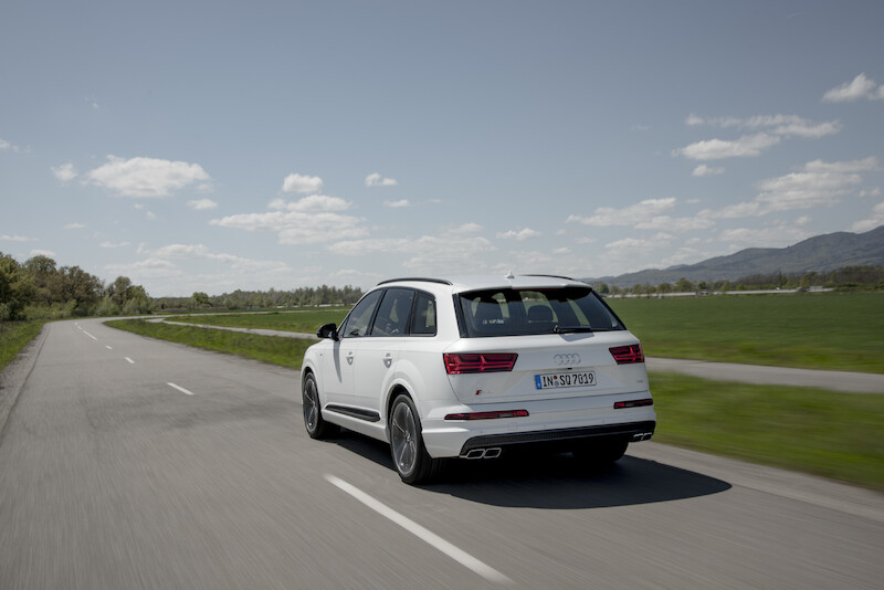 Audi SQ7 - biały Tofana