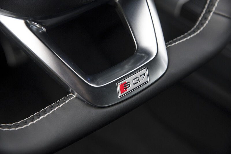 Audi SQ7 - biały Tofana