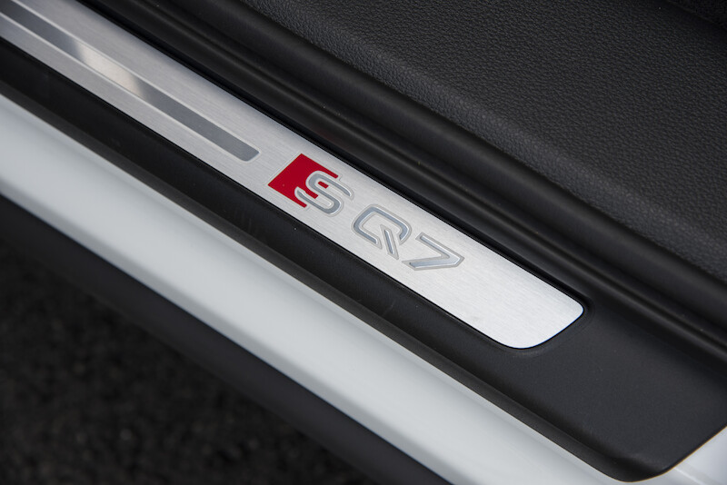 Audi SQ7 - biały Tofana