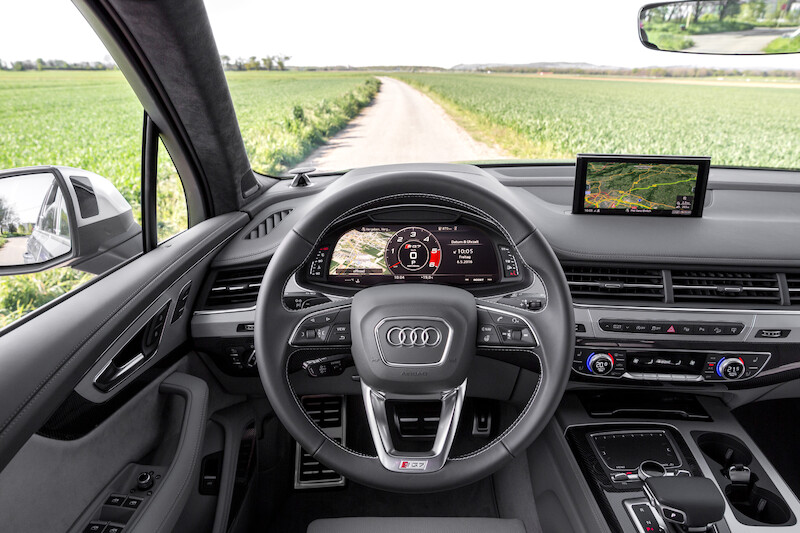Audi SQ7 - niebieski Ara