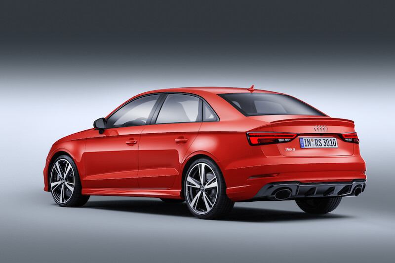 Pole position w segmencie aut kompaktowych: Audi RS 3 Limousine