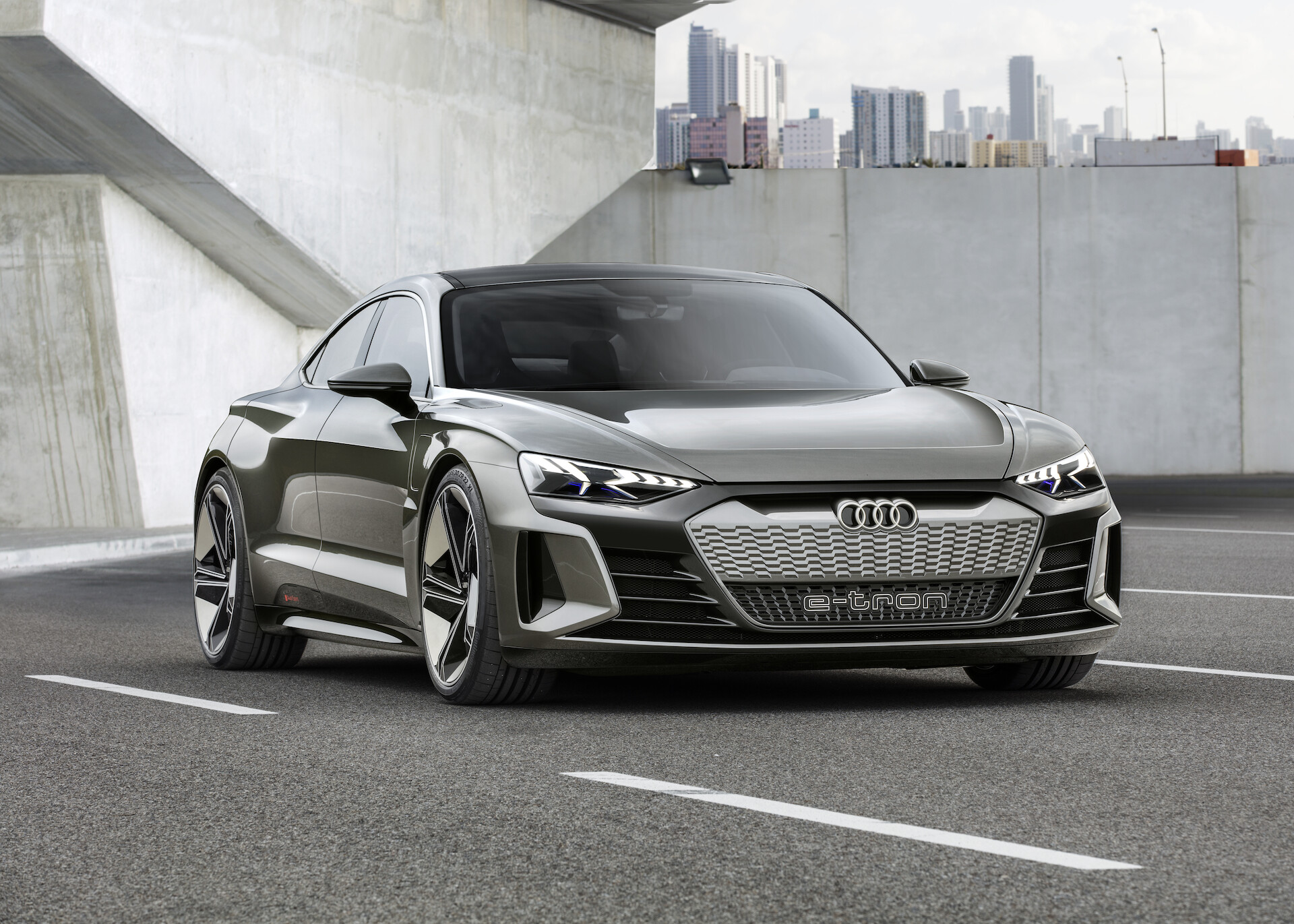 Nowa gwiazda w stolicy filmu - koncepcyjne Audi e-tron GT