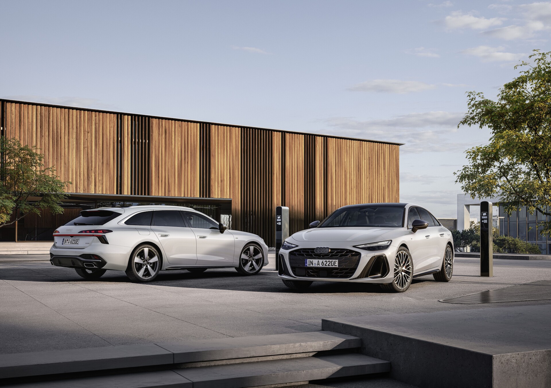 Sportowy charakter i niezwykła wydajność: nowe modele Audi A6 z napędem hybrydowym plug-in